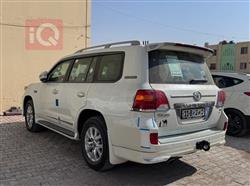 تۆیۆتا لاند کروزەر